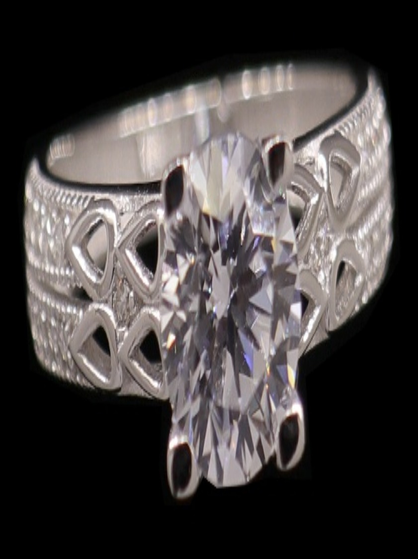 18K Gold Engagement Ring